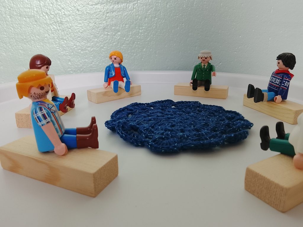 Playmobilassisgroupedeparolesasaintnazaire